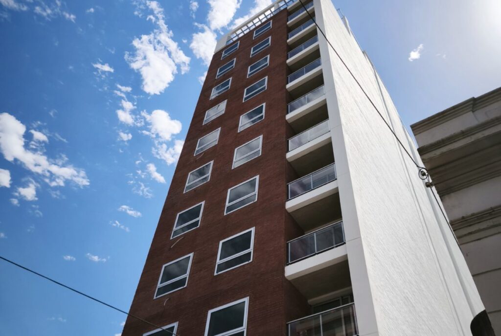 🏗️ Nuevo desarrollo inmobiliario – Calle Panamá, Paraná- Edificio todo eléctrico: eficiencia energética, confort moderno y compromiso ambiental - foto 10